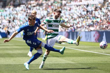 Celtic FC 'den Greg Taylor, 20 Kasım 2022' de Accor Stadyumu 'nda oynanan Celtic-Everton maçında.