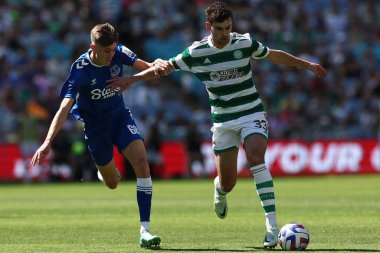 Celtic FC 'den Matt OReilly, 20 Kasım 2022' de Sidney 'deki Accor Stadyumu' nda oynanan Süper Kupa maçı sırasında top sürüyor.