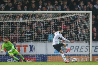 Plymouth Argyle 'ın 9 numaralı oyuncusu Ryan Hardie, 19 Kasım 2022' de İngiltere 'nin başkenti Trent' te oynanan Sky Bet 1 karşılaşmasında Burton Albion 'a karşı Plymouth Argyle maçında 1-1' lik skorla gol attı.