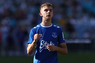 Everton 'dan Stanley Mills, 20 Kasım 2022' de Sidney 'deki Accor Stadyumu' nda oynanan Celtic Everton maçında üzgün görünüyor.