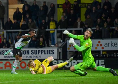 GoAL Plymouth Argyle tam geri Bali Mumba (17), 19 Kasım 2022 tarihinde İngiltere 'nin Trent kentindeki Pirelli Stadyumu' nda oynanan Gökyüzü İddia Ligi 1 maçında Burton Albion ve Plymouth Argyle maçında 1-2 berabere kalarak gol attı.