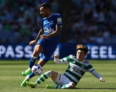 Celtic FC 'den Kyogo Furuhashi, 20 Kasım 2022' de Sidney 'deki Accor Stadyumu' nda oynanan Celtic Süper Kupası karşılaşmasında Celtic FC 'den Georgios Giakoumakis' i yendi.