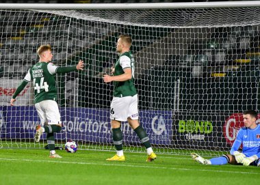 GoAL Plymouth Argyle orta saha oyuncusu Sam Cosgrove (16), 22 Kasım 2022 tarihinde Plymouth, İngiltere 'deki Home Park' ta oynanan Papa John 's Trophy maçı Plymouth Argyle - Charlton Athletic maçında 1-1' lik galibiyeti kutluyor.