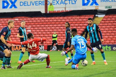 Barnsley 'den 44 numaralı Devante Cole, 26 Kasım 2022' de Birleşik Krallık Oakwell, Barnsley 'deki Barnsley-Crewe Alexandra maçında 1-0 berabere kaldı.