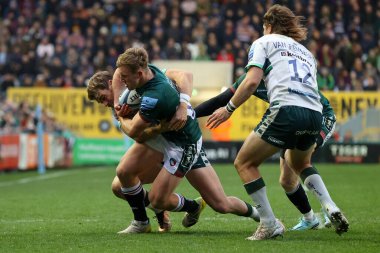 Leicester Tigers 'dan Harry Potter, 27 Kasım 2022' de Leicester, Leicester, Birleşik Krallık 'ta düzenlenen Gallagher Premiership maçında İrlandalı Ollie Hassell-Collins tarafından yenildi.