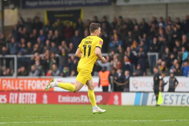 Burton Albion 'dan Jonny Smith 27 Kasım 2022 tarihinde Birleşik Krallık' ın başkenti Pirelli Stadyumu 'nda oynanan 2.