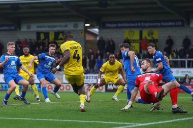 Burton Albion 'dan 4 numaralı Adedeji Oshilaja, 27 Kasım 2022 tarihinde İngiltere' nin başkenti Trent 'te oynanan Emirates FA Cup 2. Raundunda Burton Albion' a karşı Chippenham Town maçında 2-0 berabere kalarak gol attı.