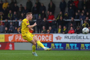 Burton Albion 'dan Davis Keillor-Dunn, 27 Kasım 2022 tarihinde İngiltere' nin Trent kentindeki Pirelli Stadyumu 'nda oynanan 2.