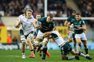 Leicester Tigers 'dan Olly Cracknell, 27 Kasım 2022' de Leicester Woods Welford Road, Birleşik Krallık 'ta oynanan Gallagher Premiership maçında İrlandalı Joe Powell tarafından yenildi.