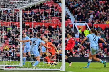 Manchester United takımından Rachel Williams, Manchester United Kadınlar Süper Ligi 'nde 3 Aralık 202' de Old Trafford 'da Manchester United Women - Aston Villa Women maçında 5-0 berabere kaldı.