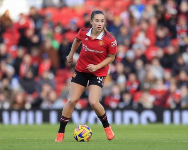 Manchester United 'dan Maya Le Tissier 3 Aralık 202' de Manchester United Women - Aston Villa Women maçında topu kontrol ediyor.