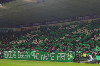 Plymouth taraftarları Sky Bet Ligi 1 karşılaşması öncesinde Plymouth Argyle, Home Park, Plymouth, İngiltere 'de 2 Aralık 202' de Port Vale 'ye karşı.