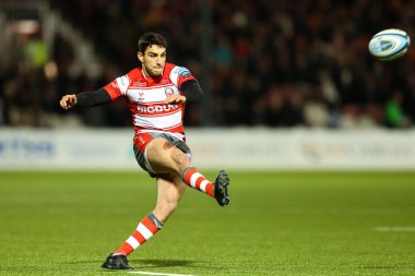 Gloucester Rugby 'den Santiago Carreras, 3 Aralık 202' de Kingsholm Stadyumu 'nda oynanan Gallagher Premiership maçında Gloucester-Northampton Saints maçında ekstra puan topladı.