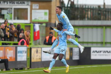 Forest Green Rovers 'ın 17 numaralı Kyle McAllister, 3 Aralık 202' de The New Lawn, Nailsworth, Birleşik Krallık 'ta oynanan Sky Bet Lig 1 maçında golünü 1-1 atmasını kutluyor.