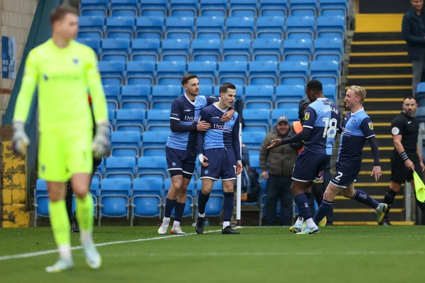 Anis Mehmeti Wycombe Wanderers Comemora Marcar Gol Durante Jogo Sky — Fotografia de Stock