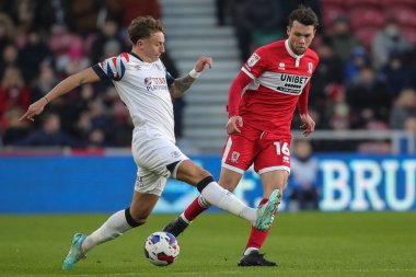 Middlesbrough 'dan Jonathan Howson 10 Aralık 2022' de Riverside Stadyumu 'nda Middlesbrough ile Luton Town arasındaki Sky Bet Şampiyonası maçında pas attı.