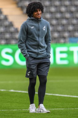 Sam McCallum # 15 Norwich City maç öncesi saha denetimi sırasında Swansea City, Swansea.com Stadyumu, Swansea.com, İngiltere, 10 Aralık 2022