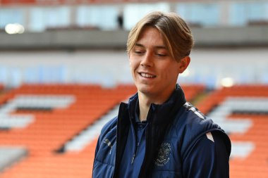 Blackpool 'dan Jordan Thorniley # 34 Bloomfield Road' a 10 Aralık 2022 'de Bloomfield Road, Blackpool' da Blackpool-Birmingham City maçından önce vardı.