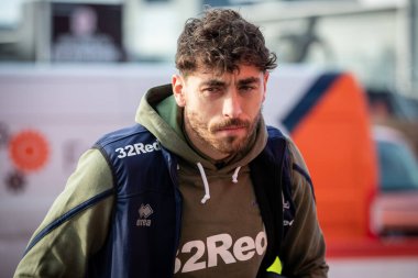 Middlesbrough 'dan Matt Crooks 10 Aralık 2022' de Riverside Stadyumu, Middlesbrough 'ndaki Middlesbrough-Luton Town maçının öncesinde Riverside Stadyumu' na vardı.