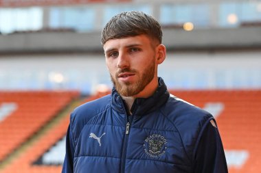 Blackpool 'dan Daniel Grimshaw # 32 Bloomfield Road' a 10 Aralık 2022 'de Bloomfield Road, Blackpool' da Blackpool-Birmingham City maçından önce vardı.