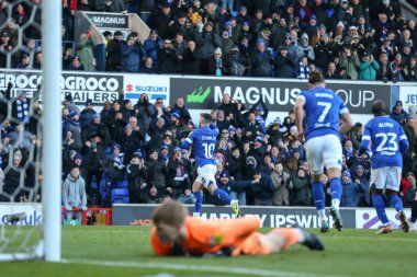 Ipswich Town 'dan Conor Chaplin, 10 Aralık 2022' de Ipswich Road, Ipswich, İngiltere 'de Ipswich Town' a karşı oynanan Sky Bet 1 karşılaşmasında 1-0 kazanma hedefini kutluyor.
