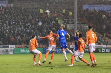 Birmingham City 'den Marc Roberts # 4, 10 Aralık 2022' de Bloomfield Road, Blackpool 'da oynanan Blackpool-Birmingham City maçında gol attı.