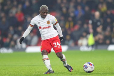 Hull City 'den Jean Michal Seri # 24 numara, 11 Aralık 2022' de Watford vs Hull City, Watarage Road, Birleşik Krallık 'ta oynanan Gökyüzü İddia Şampiyonası karşılaşmasında