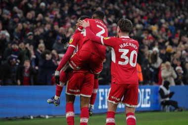 Middlesbrough 'dan Chuba Akpom 29 numara golünü kutluyor ve 10 Aralık 2022' de Middlesbrough, İngiltere 'deki Riverside Stadyumu' nda oynanan Sky Bet Şampiyonası 'nın ilk yarısındaki skoru 1-1' e çıkarıyor.