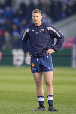 Satış Köpekbalıklarının 10 numaralı Rob Du Preez Avrupa Şampiyonları Kupası B Grubu karşılaşmasından önce AJ Bell Stadyumu, Eccles, İngiltere 'de 11 Aralık 2022' de Sale Sharks ve Ulster Rugby maçında ısındı.