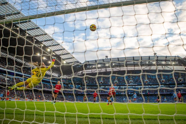 Stock image Mary Earps #27 of Manchester United dives for the ball during the The FA Women's Super League match Manchester City Women vs Manchester United Women at Etihad Stadium, Manchester, United Kingdom, 11th December 2022