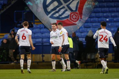 Bolton Wanderers 'dan Aaron Morley 13 Aralık 2022' de Bolton Stadyumu, Bolton Üniversitesi 'nde oynanan Papa John' s Trophy maçında 2-0 kazanma hedefini kutluyor.