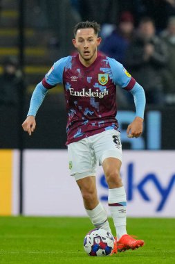 Burnley 'den Josh Brownhill # 8 Sky Bet Şampiyonası maçında Burnley, Middlesbrough' a karşı Turf Moor, Burnley, İngiltere, 17 Aralık 2022