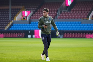 Middlesbrough 'dan Hayden Hackney 17 Aralık 2022' de Burnley ile Middlesbrough arasındaki Gökyüzü İddia Şampiyonası maçından önce sahaya bakıyor.
