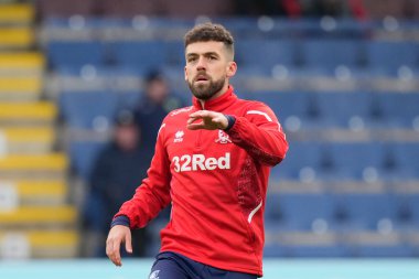 Middlesbrough 'dan Tommy Smith 17 Aralık 2022' de Burnley ile Middlesbrough arasındaki Gökyüzü İddia Şampiyonası maçından önce ısınıyor.