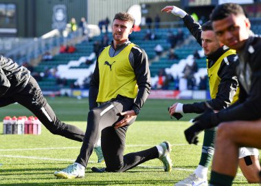 Plymouth Argyle defans oyuncusu Dan Scarr (6) 17 Aralık 2022 'de İngiltere' nin Plymouth kentinde oynanan Sky Bet 1 karşılaşmasında ısınma turunda Plymouth Argyle ile Morecambe karşı karşıya geldi.