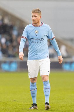 Manchester City 'den Kevin De Bruyne # 17 numara Manchester City ile Etihad Campus, Manchester, İngiltere' de oynanan Manchester City dostluk maçı sırasında 17 Aralık 2022