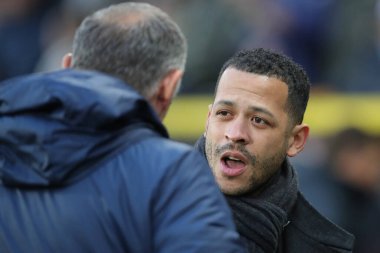 Hull City teknik direktörü Liam Rosenior 17 Aralık 2022 'de Hull City, Hull Stadyumu' nda Sunderland maçında Hull City 'ye karşı.