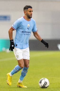 Manchester City 'nin 26. Riyad Mahrez' i, Manchester City 'nin 17 Aralık 2022' de Etihad Kampüsü 'nde Girona' ya karşı oynadığı Orta sezon dostluk maçında ele geçirdi.
