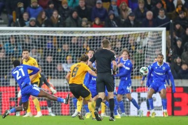 Wolverhampton Wanderers 'dan Rubn Neves # 8 Carabao Kupası dördüncü tur karşılaşmasında gol atma şansı yakaladı. Wolverhampton Wanderers, Gillingham' a karşı Molineux, Wolverhampton, Birleşik Krallık, 20 Aralık 2022