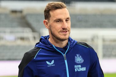 Newcastle United 'dan Chris Wood # 20. Carabao Kupası 4. tur karşılaşması öncesinde St. James' s Park 'a varır. Newcastle United, St. James' s Park, Newcastle, İngiltere, 20 Aralık 202