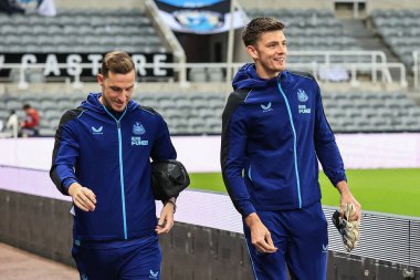 Newcastle United 'dan Chris Wood # 20 ve Newcastle United' dan Nick Pope # 22 St. James 's Park' a, Carabao Kupası Dördüncü Raund karşılaşması Newcastle United 'ın Bournemouth' a karşı St. James 's Park, Newcastle, İngiltere, 20 Aralık 202