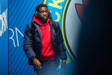 Nottingham Ormanı 'ndan Orel Mangala # 5 Carabao Kupası Dördüncü Raund karşılaşmasından önce Ewood Park' a varır Blackburn Rovers Nottingham Ormanı 'na karşı Ewood Park, Blackburn, İngiltere 21 Aralık 202