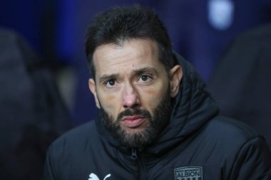 Coventry Building Society Arena, Coventry, İngiltere, 21 Aralık 2022 'de Coventry City ve West Bromwich Albion arasındaki Sky Bet Şampiyonası maçından önce West Bromwich Albion takımının teknik direktörü Carlos Corbern