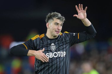 Leeds United 'ın 8 numaralı Marc Roca, Leeds United' ın 21 Aralık 202 'de Elland Road' da oynanan Orta sezon dostluk maçı sırasında gösterdiği jestler ve tepkiler.