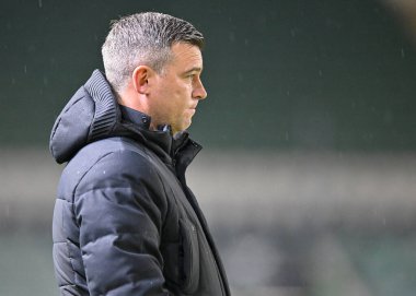 Plymouth Argyle Müdürü Steven Schumacher Papa John 's Trophy maçı sırasında Plymouth Argyle, Home Park, Plymouth, İngiltere' de AFC Wimbledon 'a karşı, 21 Aralık 202