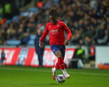 West Bromwich Albion 'dan Brandon Thomas-Asante # 21, Coventry Building Society Arena' da Coventry City ile West Bromwich Albion arasında oynanan Sky Bet Şampiyonası karşılaşmasında eylem halinde.
