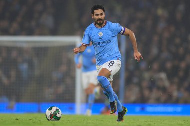 Manchester City # 8 numaralı Ilkay Gundogan, 22 Aralık 202 tarihinde Etihad Stadyumu 'nda oynanan dördüncü tur Carabao Kupası karşılaşmasında topla koşar.
