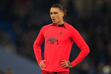 Darwin Nez # 27 Liverpool maç öncesi ısınma maçında 4. tur Manchester City Liverpool 'a karşı Etihad Stadyumu, Manchester, İngiltere 22 Aralık 2022