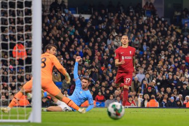 Darwin Nez # 27 Liverpool, 22 Aralık 2022 tarihinde Etihad Stadyumu 'nda oynanan dördüncü tur Manchester City - Liverpool maçında attığı golü izledi.