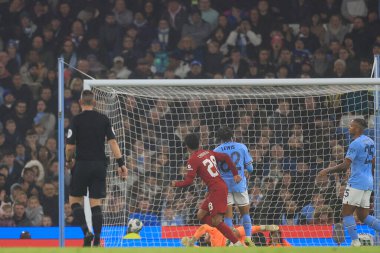 Liverpool 'dan Fabio Carvalho 28 numara, 22 Aralık 202' de Etihad Stadyumu 'nda oynanan dördüncü tur Carabao Kupası karşılaşmasında 1-1 berabere kaldı.